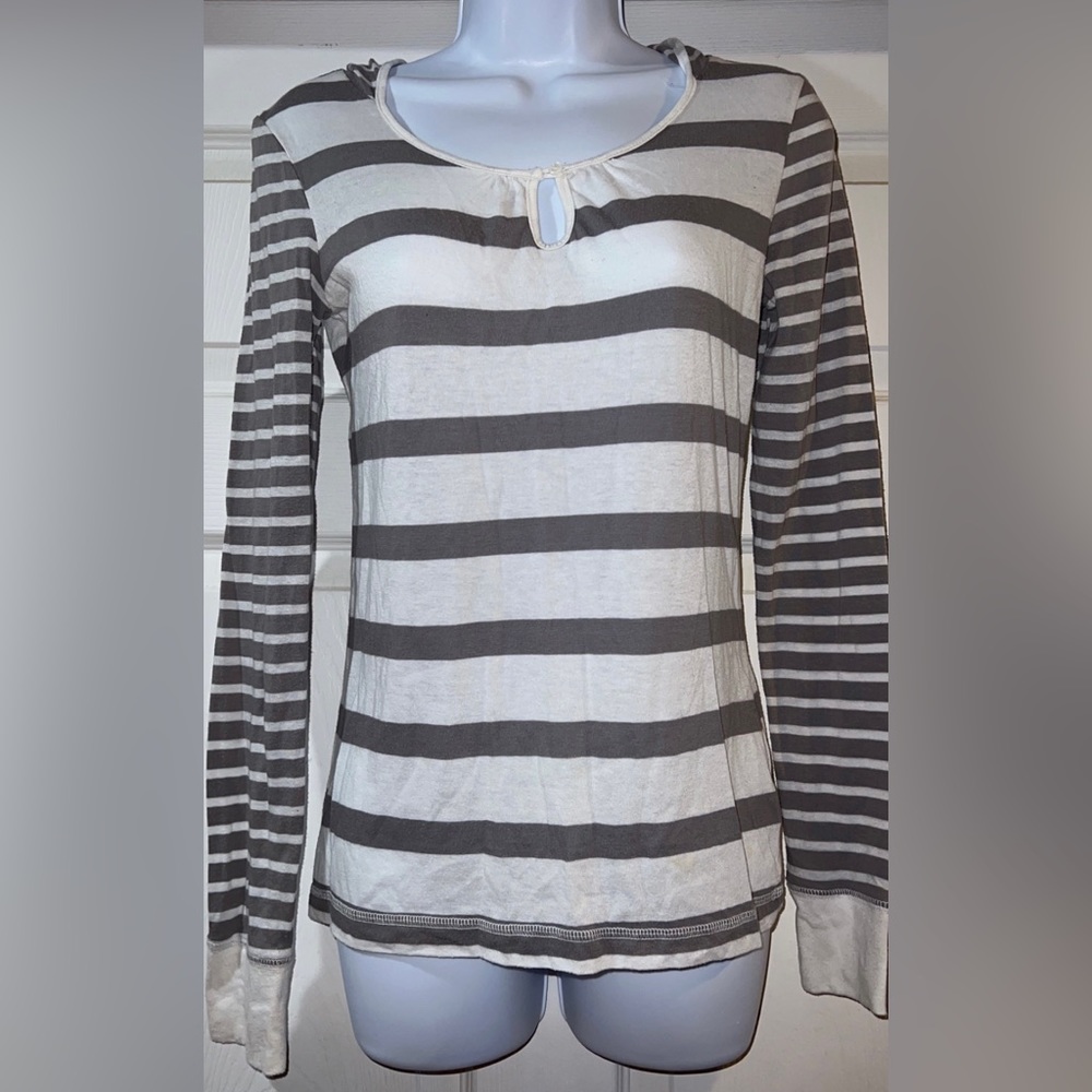 SO gray and white striped long sleeve shirt with hood